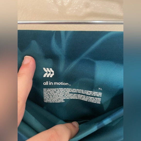 ✨Women’s All In Motion Full Length Leggings Size XL - Picture 5 of 7